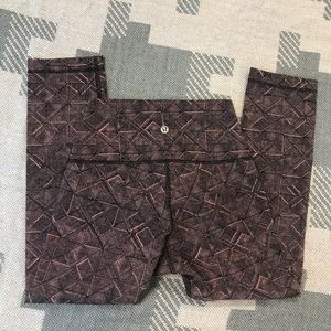 Like New Lululemon Wunder Under Crop (Hi-Rise)